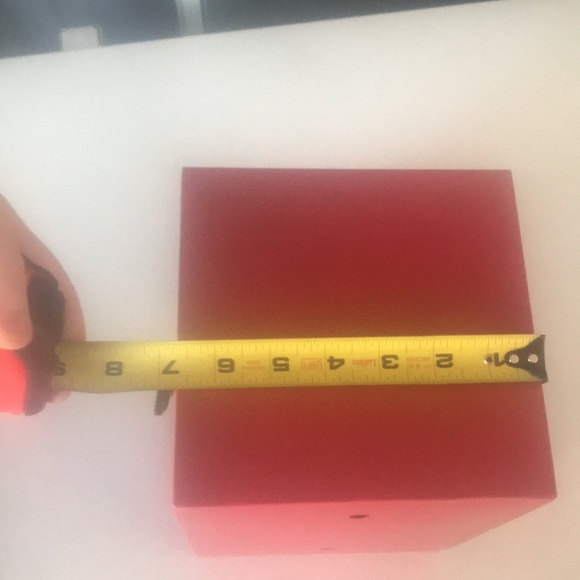 Red safe - Picture 5 of 5